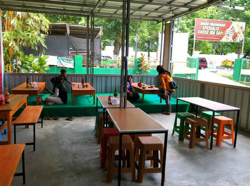 Warung Makan Ayu: Santapan Hangat di Tengah Kawasan Industri Cilacap